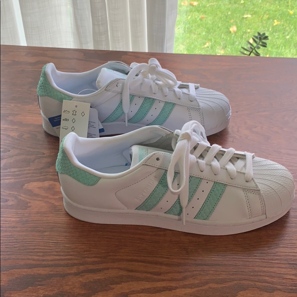 NWT Adidas Superstar size 8.5